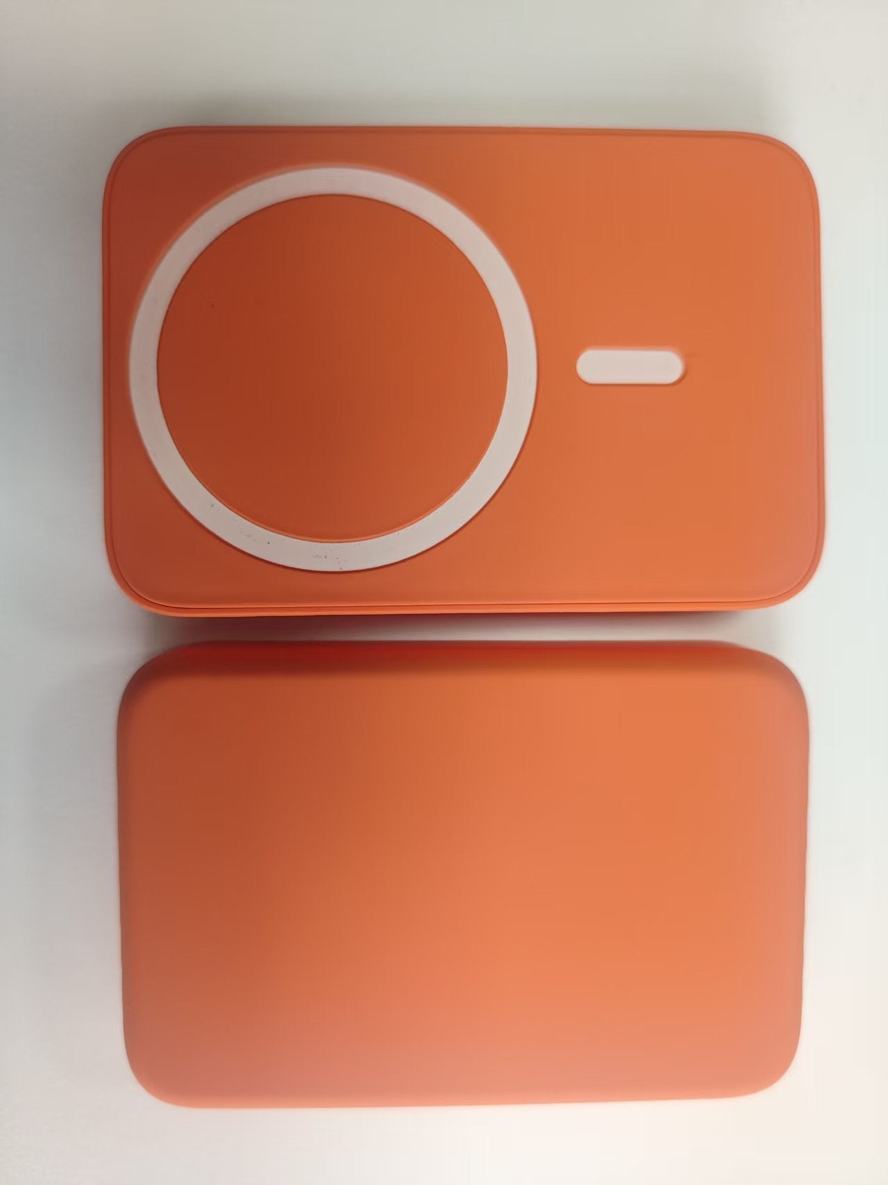 Magnetic Wireless Power Bank