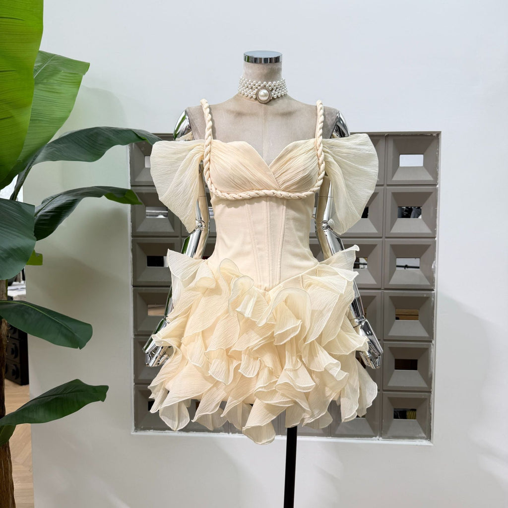 Backless Kelp-trimmed One-shoulder Hand-knit Twist Shoulder Strap Waist Dress With Shorts Of The Same Color