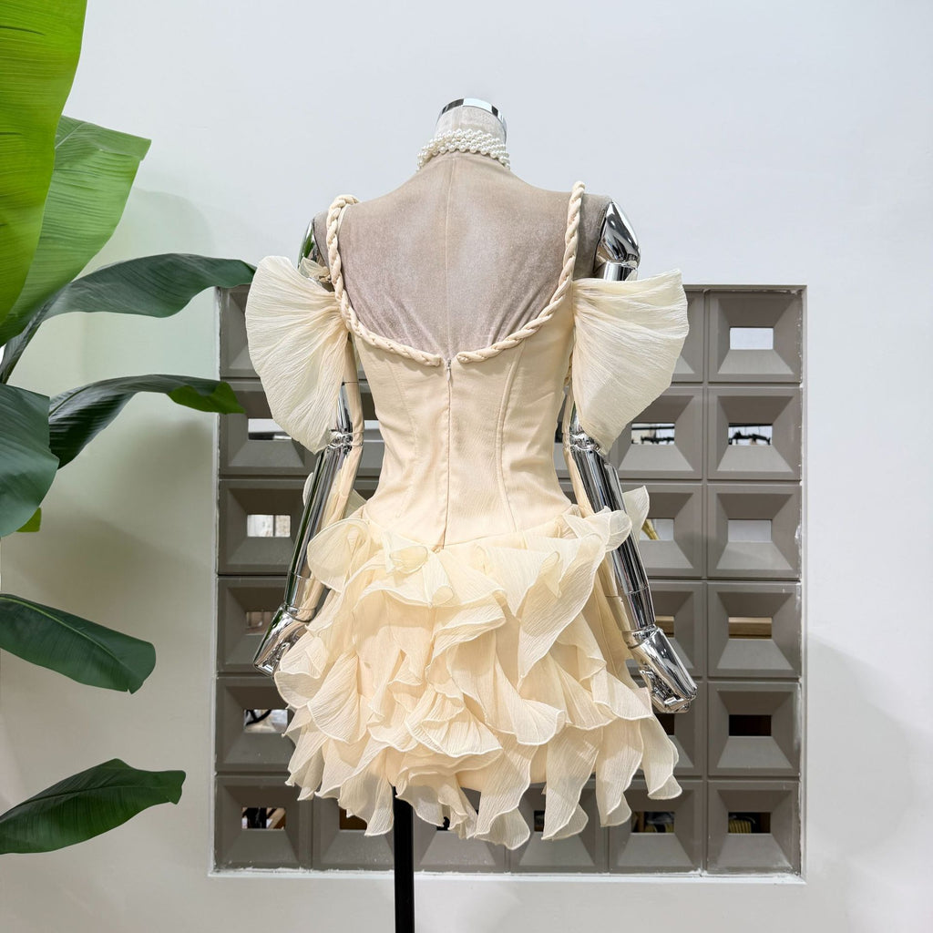 Backless Kelp-trimmed One-shoulder Hand-knit Twist Shoulder Strap Waist Dress With Shorts Of The Same Color